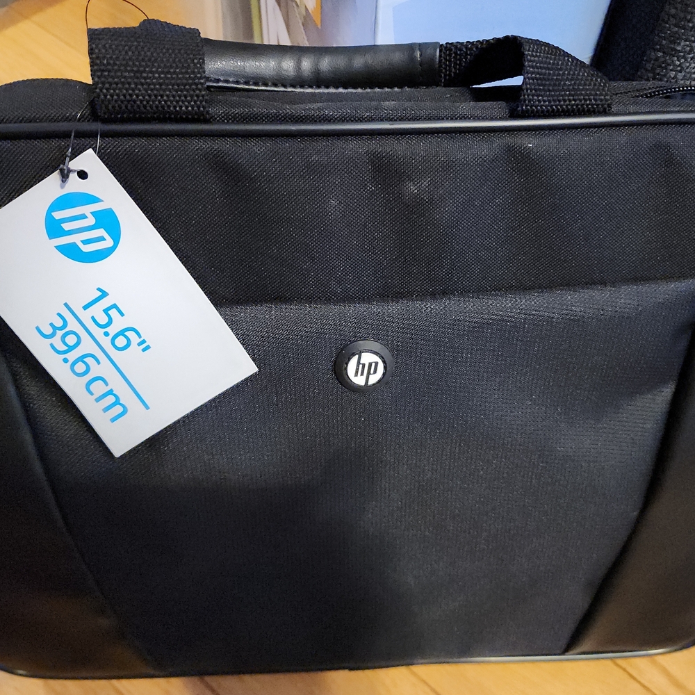 BRAND NEW HP Black Laptop Bag 15.6"